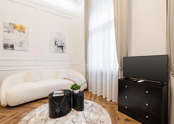 Lazar 16 - Budapest Royal Opera Suite, Best Location By Bqa