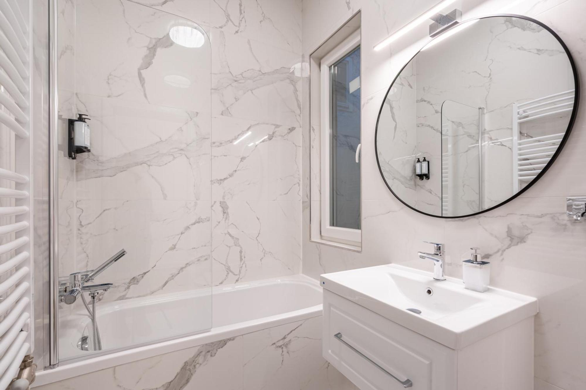 Apartment Lazar 16 - Royal Opera Suite, Location By Bqa *