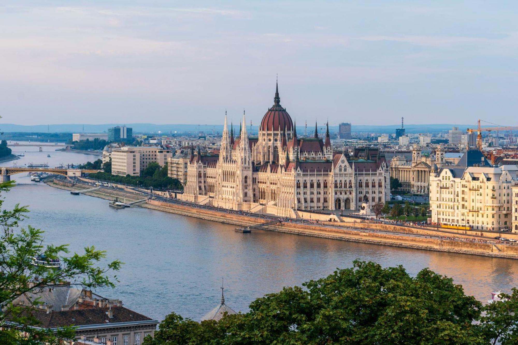 Lazar 16 - Royal Opera Suite, Location By Bqa Lejlighed Budapest