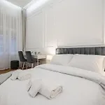 Lazar 16 - Budapest Royal Opera Suite, Best Location By Bqa
