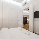 Lazar 16 - Budapest Royal Opera Suite, Best Location By Bqa