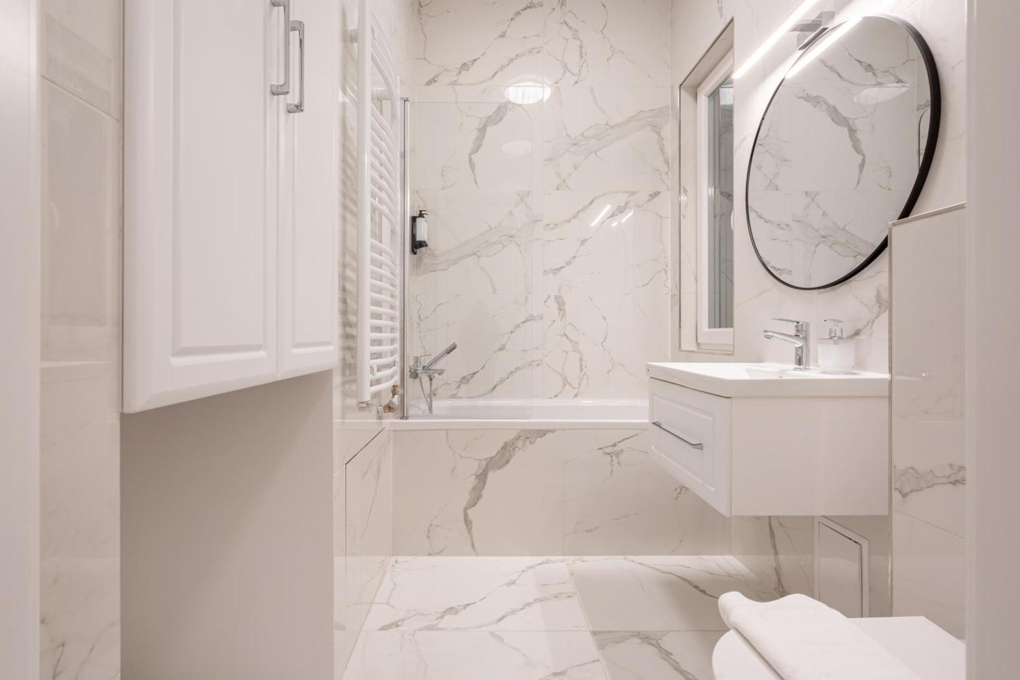 Lazar 16 - Royal Opera Suite, Location By Bqa Apartamento Budapeste