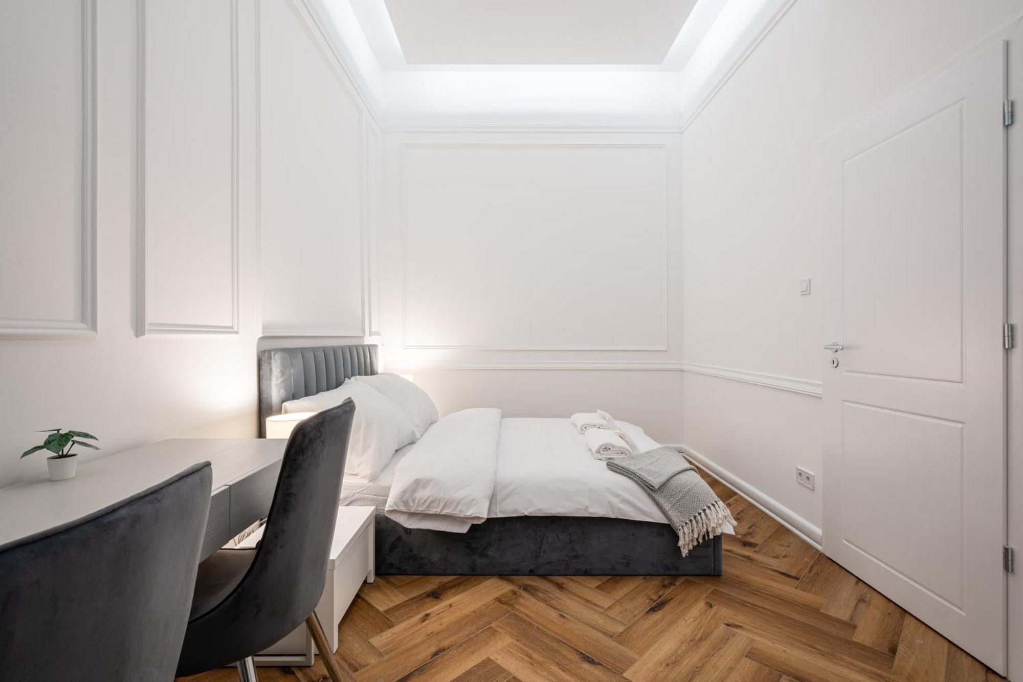 Lazar 16 - Royal Opera Suite, Location By Bqa Budapest
